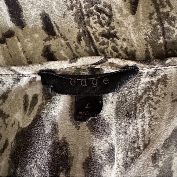 Eage Olive Green & Black Sleeveless Top - Picture 7 of 10